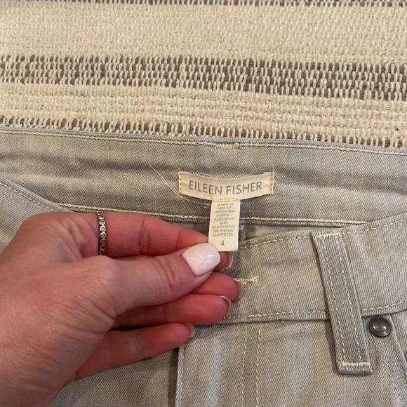 EILEEN Fisher Light Wash Grey Jeans Frayed Bottoms - Picture 6 of 8